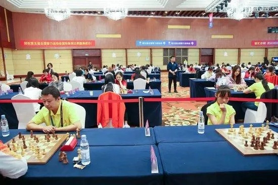 上海国际象棋比赛盛况空前（世界顶尖选手争夺最高荣誉）-第2张图片-www.211178.com_果博福布斯